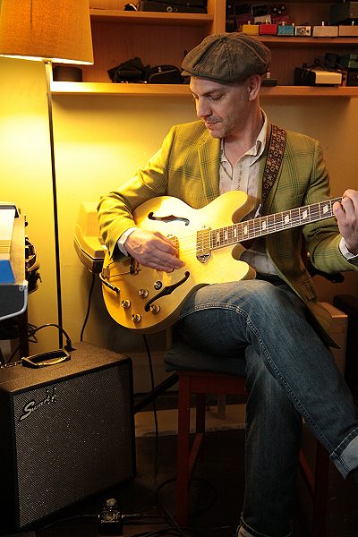 Dean Drouillard in home studio w/Swart STR/Atomic Boost